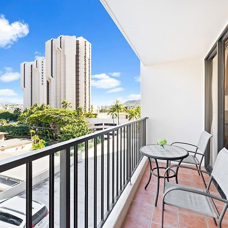 Cozy Waikiki Getaway, Stroll To Beach With Free Parking Honolulu Esterno foto