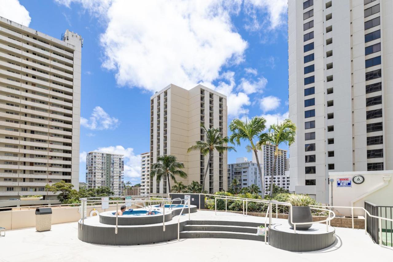 Cozy Waikiki Getaway, Stroll To Beach With Free Parking Honolulu Esterno foto